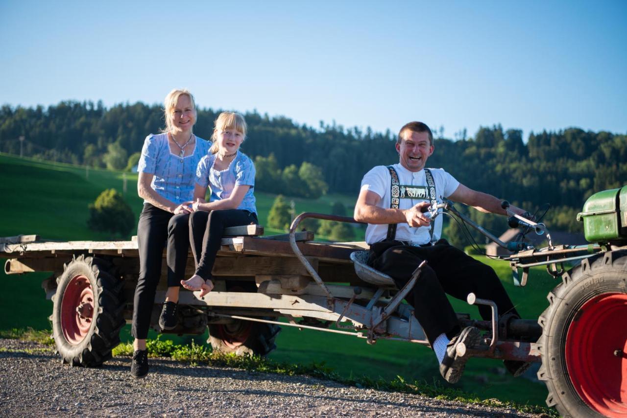 Restaurant Und Kaeserei Berghof Ganterschwil Eksteriør bilde